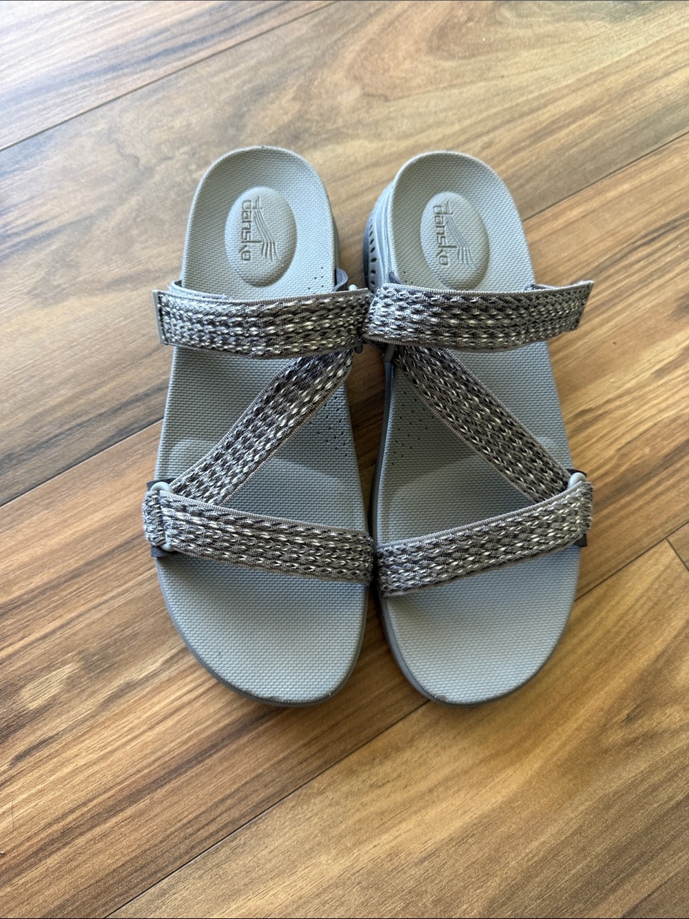 DANSKO Womens Rosette Webbing Sandal Gray